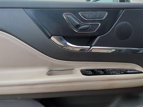 Certified 2024 Lincoln Corsair Reserve w/ Equipment Group 201A image 14