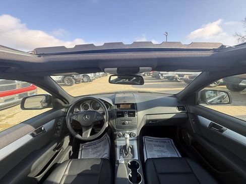 Used 2009 Mercedes-Benz C 300 Sedan image 19