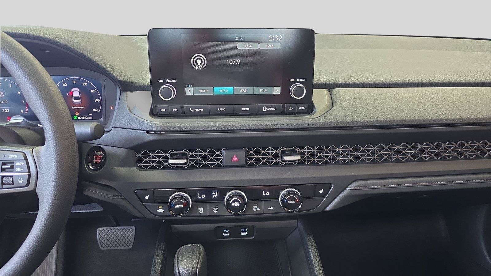 Used 2025 Honda Accord SE image 21