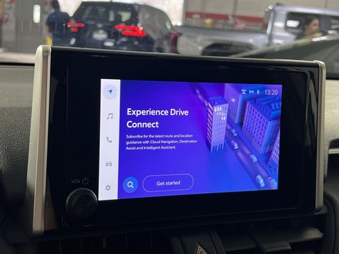 Used 2025 Toyota RAV4 XLE image 20