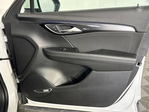 Certified 2024 Buick Envision Preferred AWD/4WD image 40