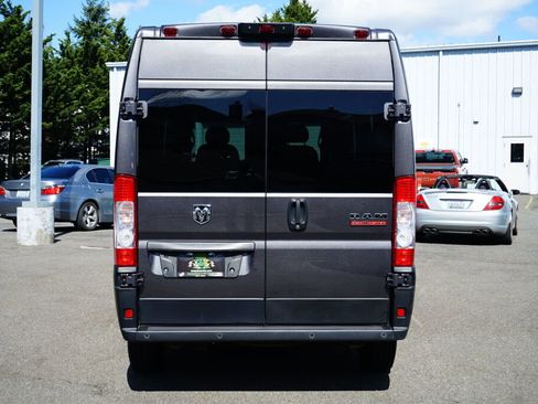 Used 2020 RAM ProMaster 2500 w/ Premium Appearance Group image 6
