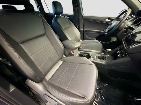 Used 2020 Volkswagen Tiguan SE R-Line image 15