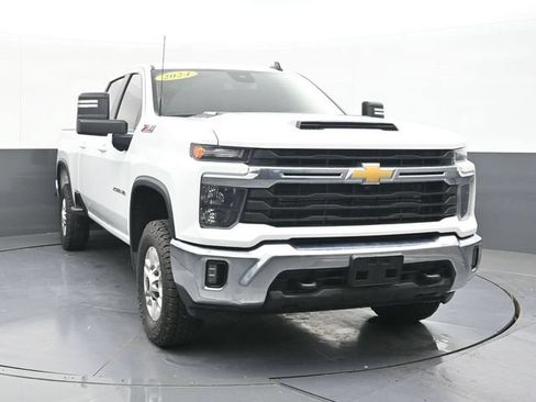 Used 2024 Chevrolet Silverado 2500 LT w/ Safety Package AWD/4WD image 22