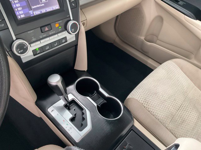 Used 2014 Toyota Camry LE FWD image 10
