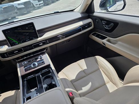 Used 2022 Lincoln Aviator Reserve RWD image 39
