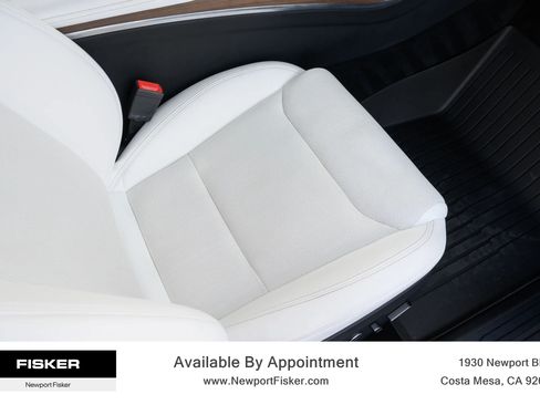 Used 2022 Tesla Model X image 35