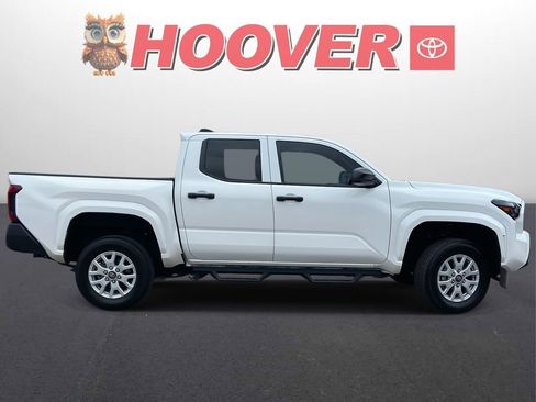 Used 2024 Toyota Tacoma SR w/ SR Upgrade Package image 2