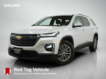 Used 2024 Chevrolet Traverse LT w/ Rear Camera Mirror Package