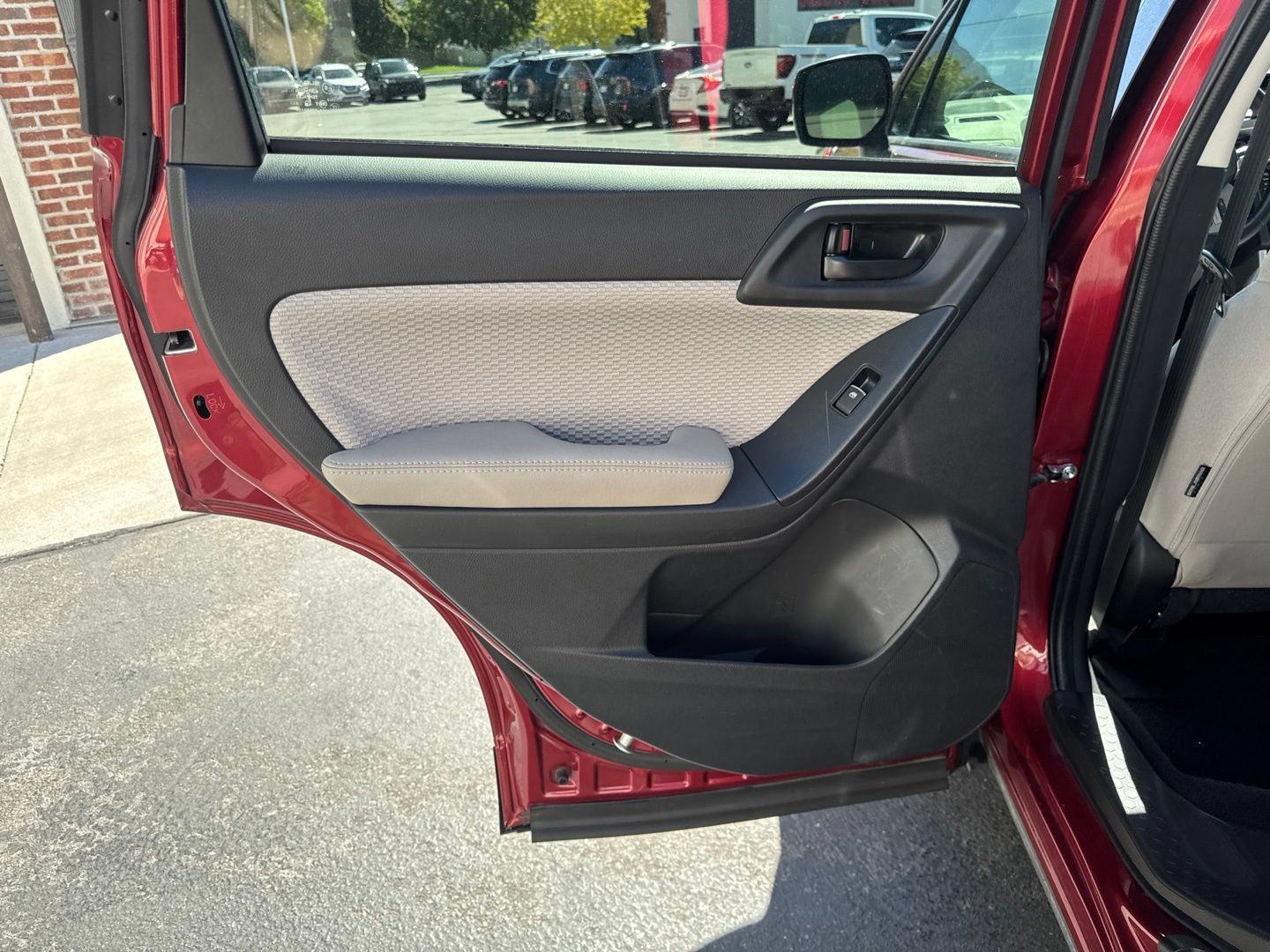 Used 2018 Subaru Forester 2.5i Premium w/ Protection Package #3A AWD/4WD image 16
