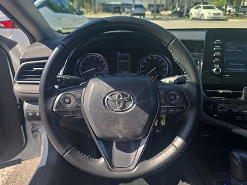 Used 2023 Toyota Camry SE FWD image 16