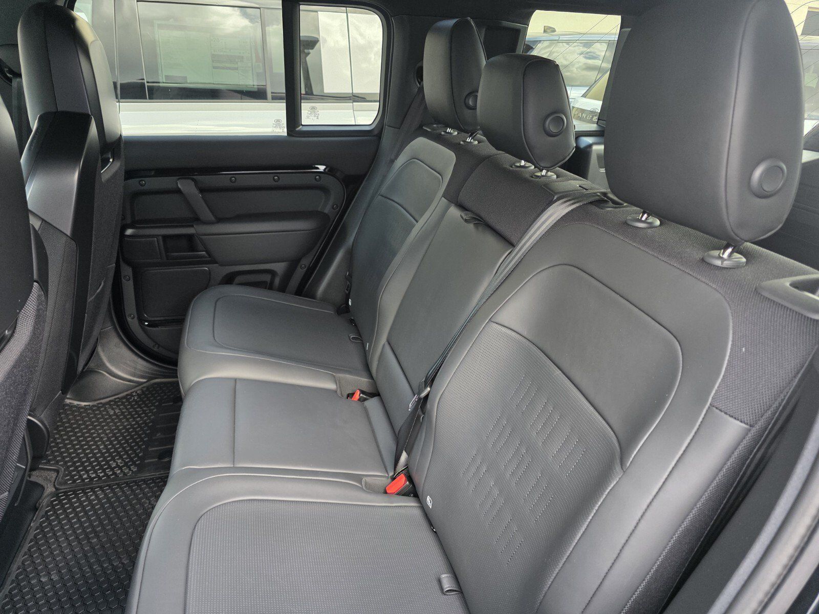 New 2026 Land Rover Defender 110 OCTA AWD/4WD image 14