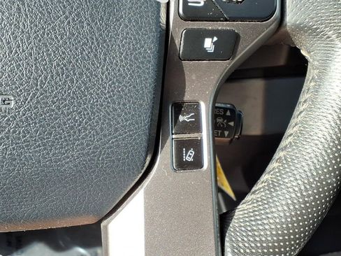 Used 2020 Toyota Tacoma SR5 image 25