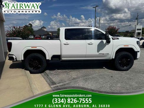 Used 2024 GMC Sierra 2500 AT4 w/ AT4 Premium Plus Package AWD/4WD image 5