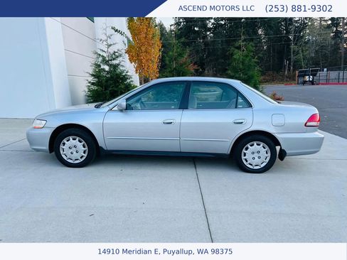 Used 2002 Honda Accord LX image 2