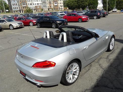 Used 2009 BMW Z4 sDrive35i image 8