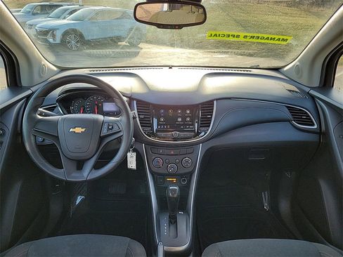 Used 2018 Chevrolet Trax LS image 8