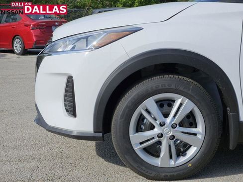 New 2025 Nissan Kicks Play S image 6