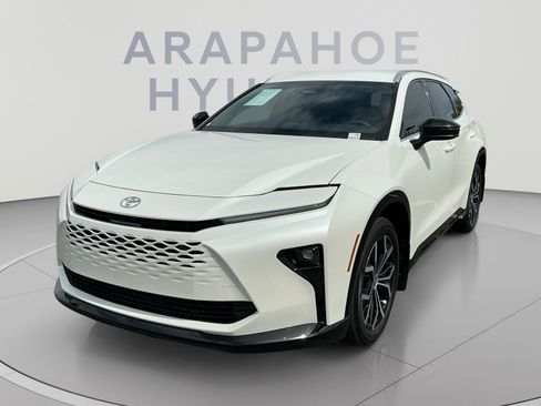 Certified 2025 Toyota Crown Signia AWD/4WD image 1