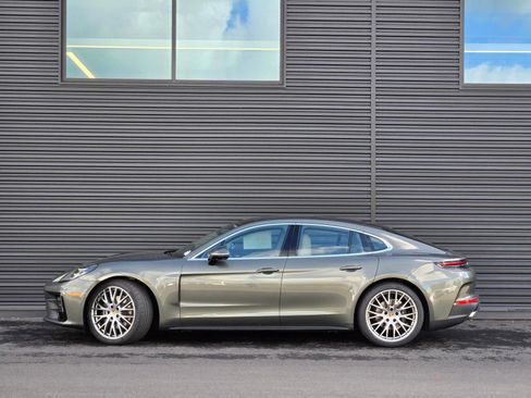 New 2026 Porsche Panamera 4 AWD/4WD image 2