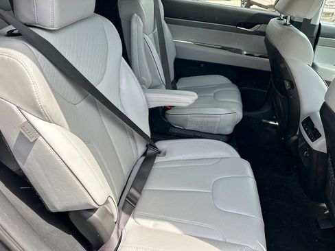Used 2025 Hyundai Palisade SEL FWD image 15
