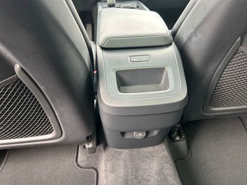 Used 2024 Volvo XC60 B5 Plus image 27