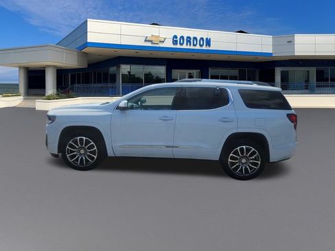 Used 2023 GMC Acadia Denali w/ Trailering Package AWD/4WD image 2