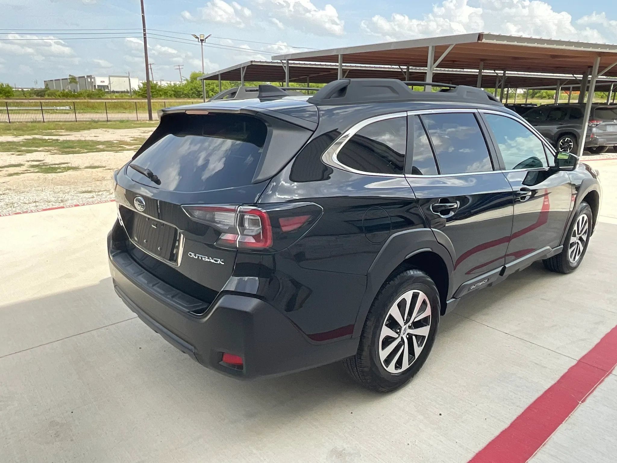 Used 2025 Subaru Outback Premium AWD/4WD image 10