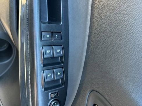 Used 2020 Chevrolet Colorado Z71 AWD/4WD image 18