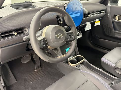 New 2026 MINI Cooper 4-Door Hardtop image 4