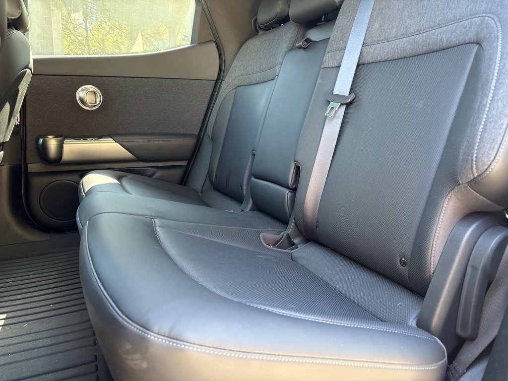 Used 2025 Genesis GV60 RWD image 15