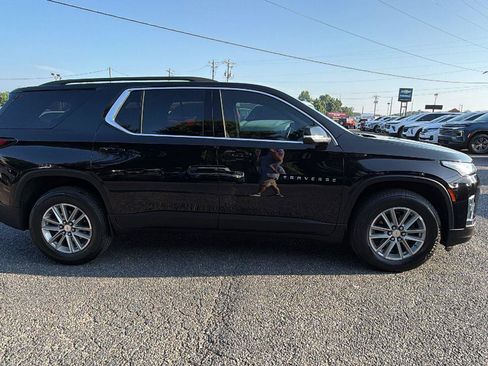 Used 2023 Chevrolet Traverse LT FWD image 7