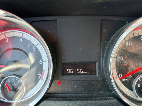 Used 2015 Dodge Grand Caravan SXT FWD image 29