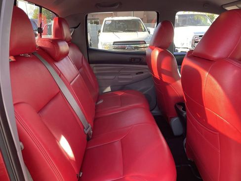 Used 2015 Toyota Tacoma PreRunner w/ TRD Sport Package RWD image 13