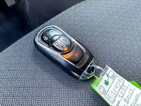 Used 2025 Buick Encore GX Preferred FWD image 11