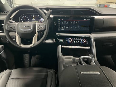 New 2025 GMC Sierra 3500 Denali w/ Denali Reserve Package image 13