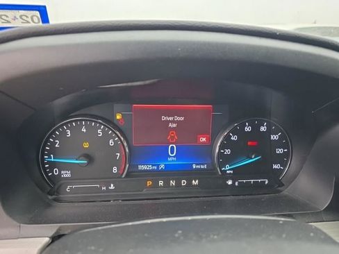 Used 2020 Ford Explorer XLT w/ Equipment Group 202A image 11