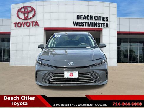 Used 2026 Toyota Camry LE w/ Convenience Package image 4