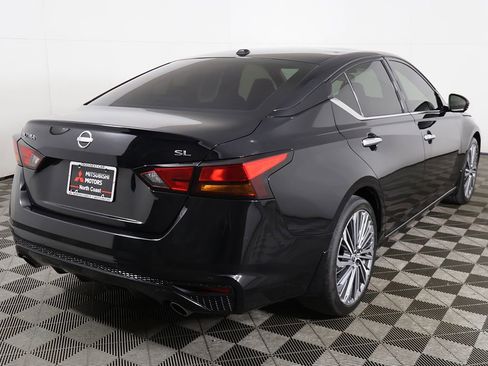 Used 2024 Nissan Altima 2.5 SL FWD image 12