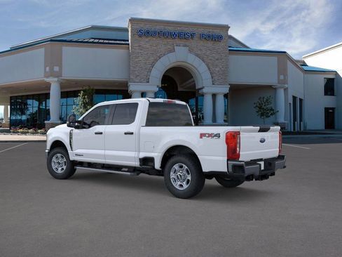 New 2026 Ford F250 XLT w/ FX4 Off-Road Package image 4