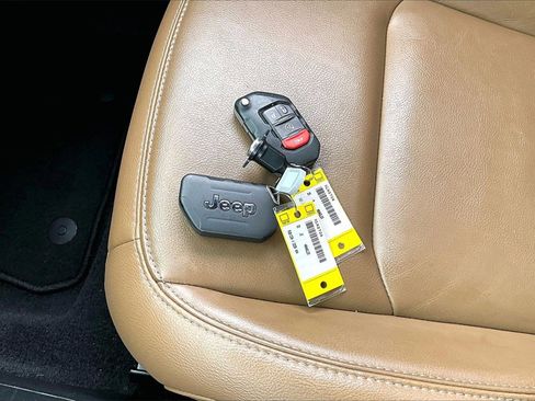 Certified 2023 Jeep Wrangler Rubicon w/ Xtreme 35 Tire Package image 32