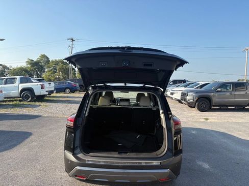 Used 2023 Nissan Rogue SL w/ SL Premium Package FWD image 10