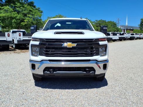 Used 2025 Chevrolet Silverado 2500 W/T w/ WT Convenience Package AWD/4WD image 2