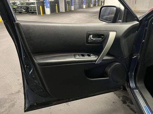 Used 2012 Nissan Rogue SL image 16