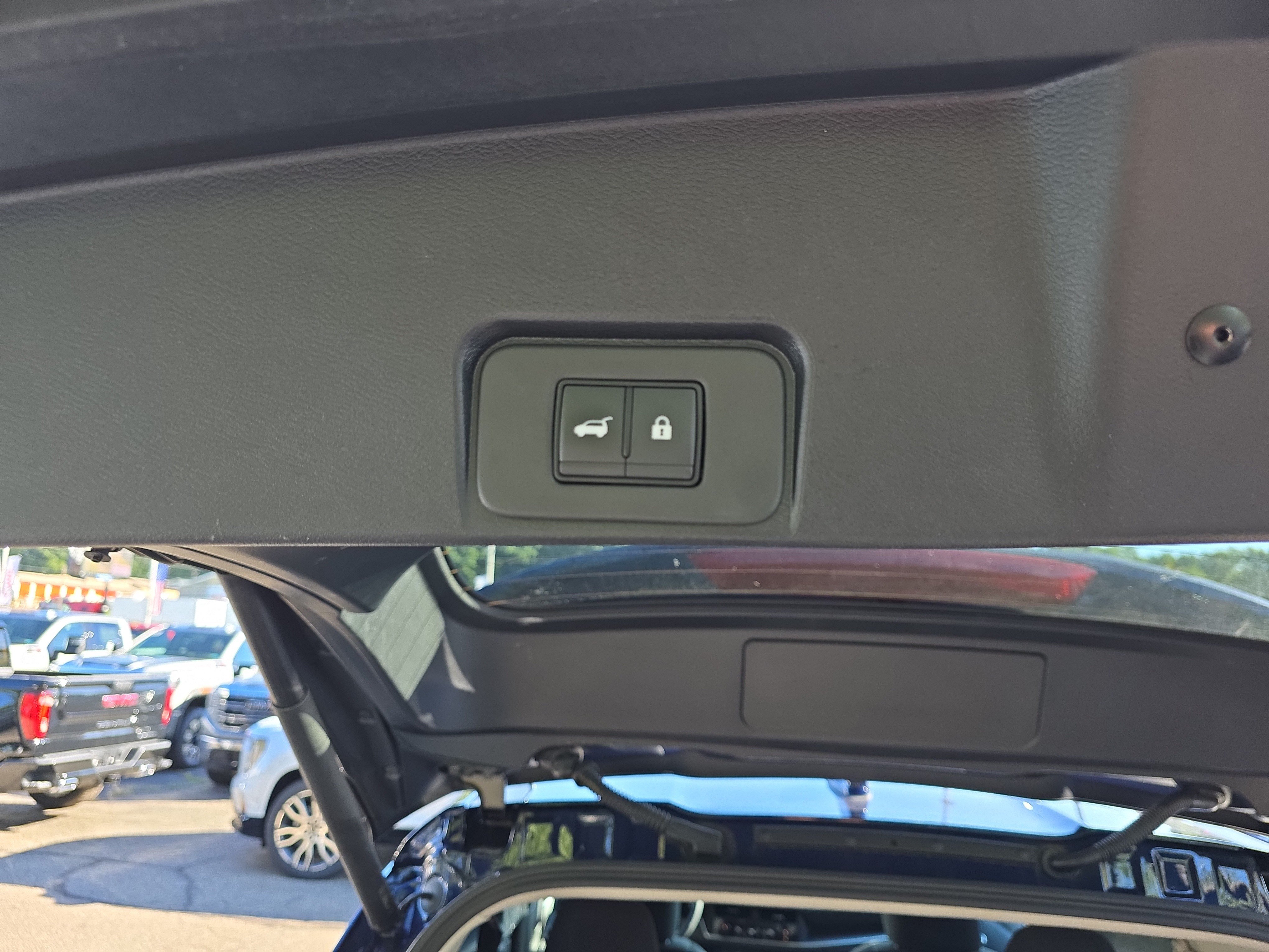 Used 2026 Nissan Rogue SV AWD/4WD image 6