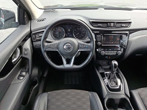 Certified 2022 Nissan Rogue Sport SV w/ Technology Package image 13