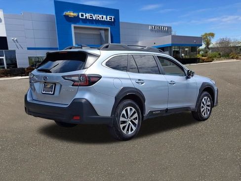 Used 2025 Subaru Outback Premium AWD/4WD image 26
