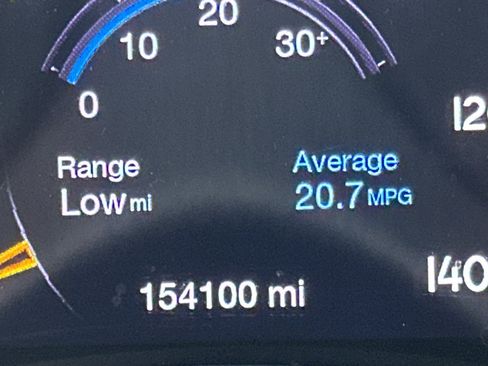 Used 2017 Jeep Grand Cherokee Altitude image 16