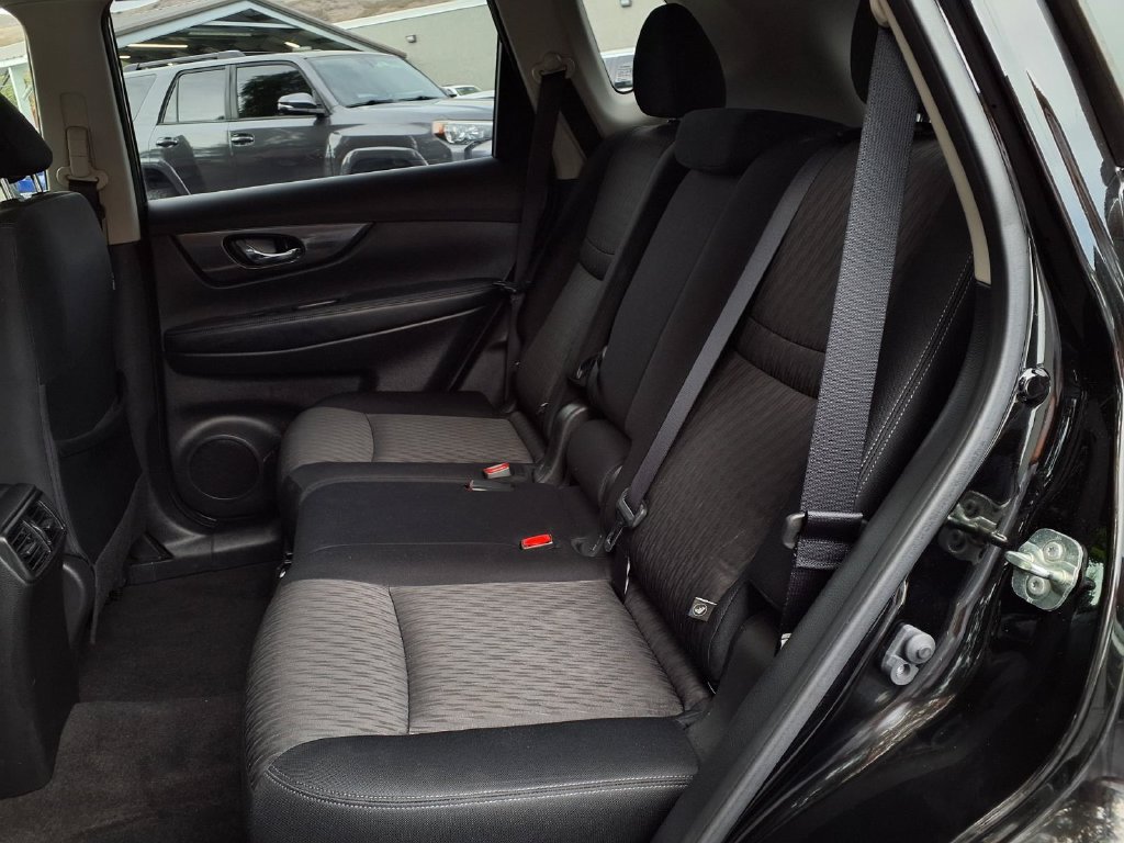Used 2020 Nissan Rogue SV AWD/4WD image 21