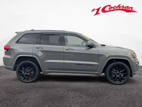 Used 2020 Jeep Grand Cherokee Altitude AWD/4WD image 27